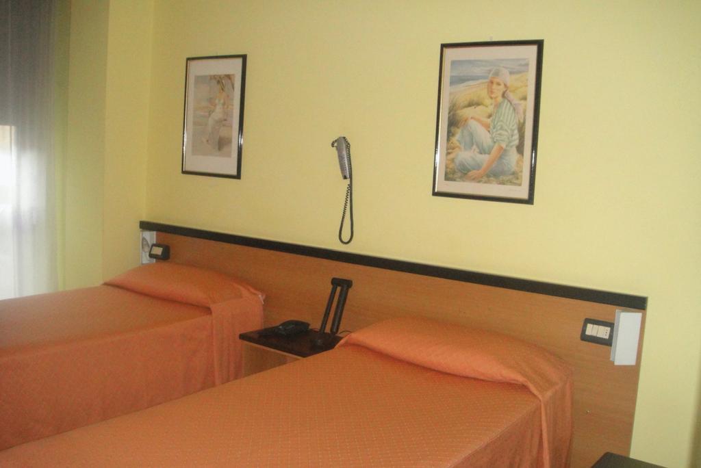 Hotel Scala Nord Milano Cameră foto