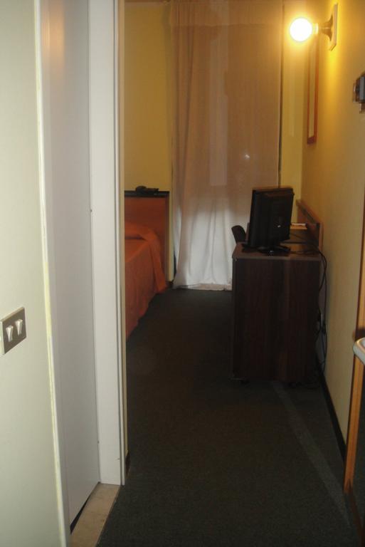 Hotel Scala Nord Milano Cameră foto