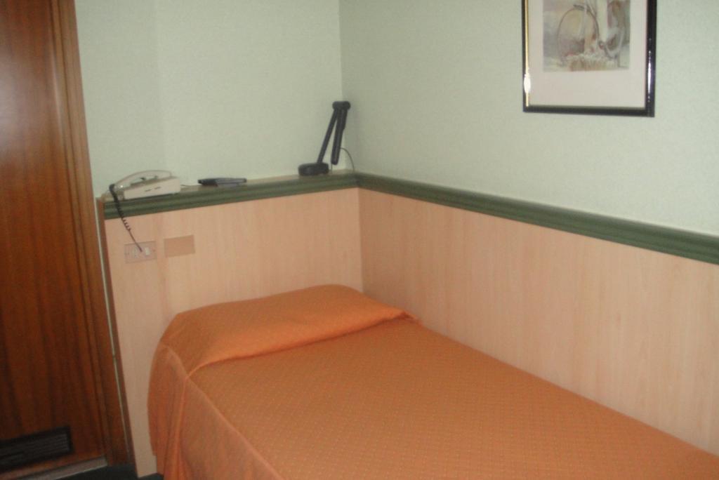 Hotel Scala Nord Milano Cameră foto