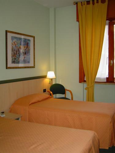Hotel Scala Nord Milano Cameră foto